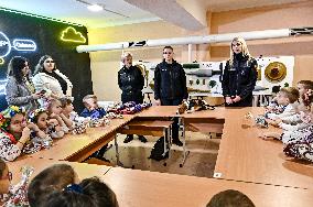 Patron visits Zaporizhzhia students