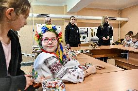 Patron visits Zaporizhzhia students
