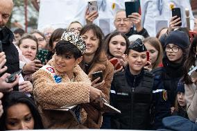 Miss France Eve Gilles  Back In Her Home Village - Quaedypre