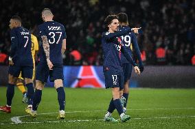 Ligue 1 - PSG v Metz