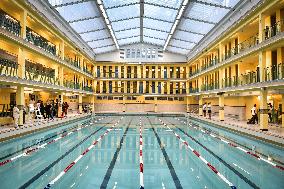 Florent Manaudou Visits Pontoise Swimming Pool - Paris