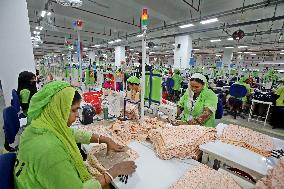 Bangladesh Apparel Industry - Dhaka