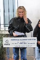 Laeticia Hallyday Unveil A Plaque In Tribute To Johnny Hallyday - Paris