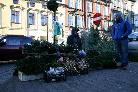 Christmas Shopping At The Market In Krakow