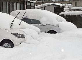 Heavy snow in central Japan