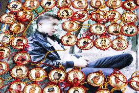 Families of Mexico’s disappeared Protest outside the National Palace