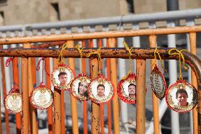 Families of Mexico’s disappeared Protest outside the National Palace