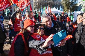 The Strike Of Trade Workers And Services For The Renewal Of Contracts In Milan