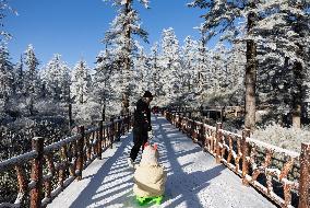 CHINA-SICHUAN-WAWU MOUNTAIN-SCENERY (CN)