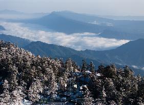 CHINA-SICHUAN-WAWU MOUNTAIN-SCENERY (CN)