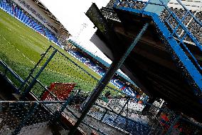 Oldham Athletic v Gateshead - Vanarama National League