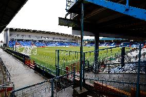 Oldham Athletic v Gateshead - Vanarama National League