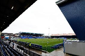 Oldham Athletic v Gateshead - Vanarama National League