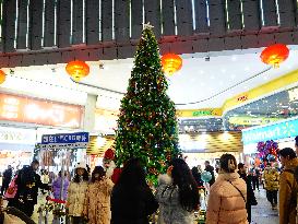 Christmas Eve in Yichang