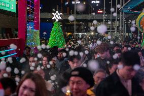 Hong Kong Christmas Eve