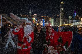 Hong Kong Christmas Eve