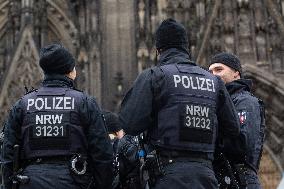 High Security At Cologne Cathedral As Warning Of Alleged Terror Attack Planned For New Yar Eve