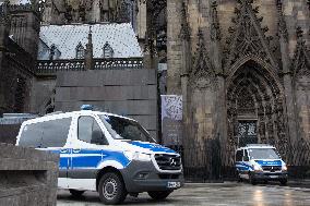 High Security At Cologne Cathedral As Warning Of Alleged Terror Attack Planned For New Yar Eve