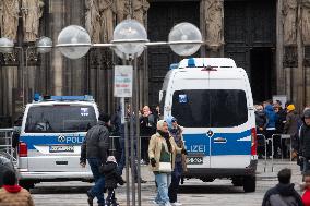 High Security At Cologne Cathedral As Warning Of Alleged Terror Attack Planned For New Yar Eve