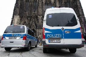 High Security At Cologne Cathedral As Warning Of Alleged Terror Attack Planned For New Yar Eve