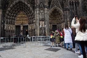 High Security At Cologne Cathedral As Warning Of Alleged Terror Attack Planned For New Yar Eve