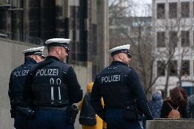 High Security At Cologne Cathedral As Warning Of Alleged Terror Attack Planned For New Yar Eve