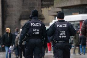 High Security At Cologne Cathedral As Warning Of Alleged Terror Attack Planned For New Yar Eve