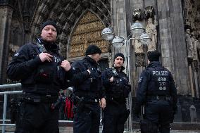 High Security At Cologne Cathedral As Warning Of Alleged Terror Attack Planned For New Yar Eve