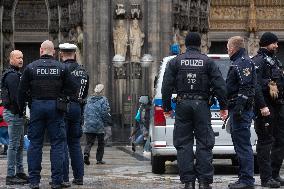 High Security At Cologne Cathedral As Warning Of Alleged Terror Attack Planned For New Yar Eve