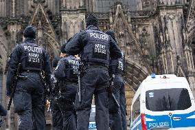 High Security At Cologne Cathedral As Warning Of Alleged Terror Attack Planned For New Yar Eve