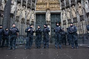 High Security At Cologne Cathedral As Warning Of Alleged Terror Attack Planned For New Yar Eve