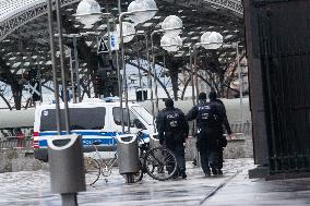 High Security At Cologne Cathedral As Warning Of Alleged Terror Attack Planned For New Yar Eve