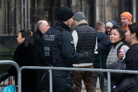 High Security At Cologne Cathedral As Warning Of Alleged Terror Attack Planned For New Yar Eve