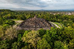 The World’s Largest Buddhist Temple In Indonesia, Borobudur Temple Has Been Reborn