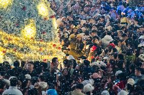 Christmas Eve in Chongqing