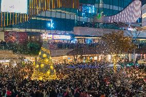 Christmas Eve in Chongqing