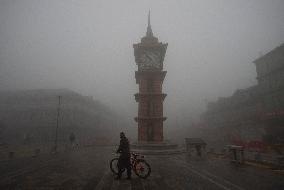 KASHMIR-SRINAGAR-DENSE FOG