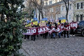 Families of Ukrainian POWs protest in Odesa