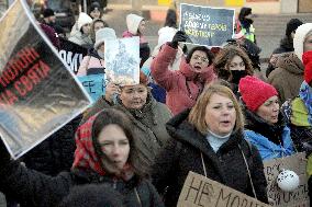 Families of Ukrainian POWs protest in Odesa