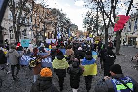 Families of Ukrainian POWs protest in Odesa