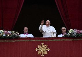 Pope Francis Delivers Christmas Urbi et Orbi Message - Vatican