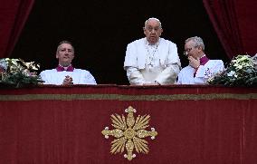 Pope Francis Delivers Christmas Urbi et Orbi Message - Vatican