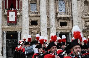 Pope Francis Delivers Christmas Urbi et Orbi Message - Vatican