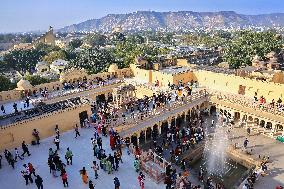 Tourists In Jaipur