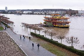 Flood Continues In Bonn