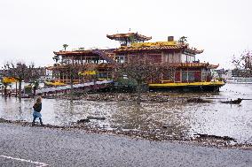 Flood Continues In Bonn