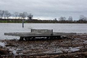 Flood Continues In Bonn