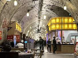 The Largest Underground Hot Pot Restaurant in Chongqing