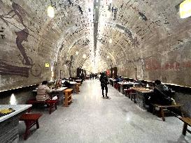 The Largest Underground Hot Pot Restaurant in Chongqing