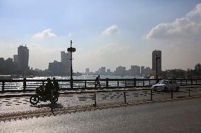 Daily Life On Qasr Al Nile Bridge